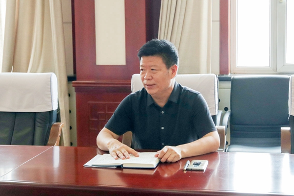 æé¢å¬å¼ä¸åæ¬æå¡å·¥ä½åè°æ¨è¿ä¼