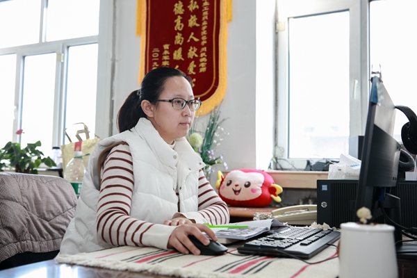 爱心驱散冬日严寒 临危救助重伤环卫工人