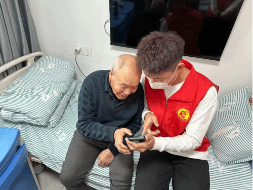 我院组织开展“弘扬雷锋精神 绽放青春风采”系列志愿活动 新闻(1)267.png