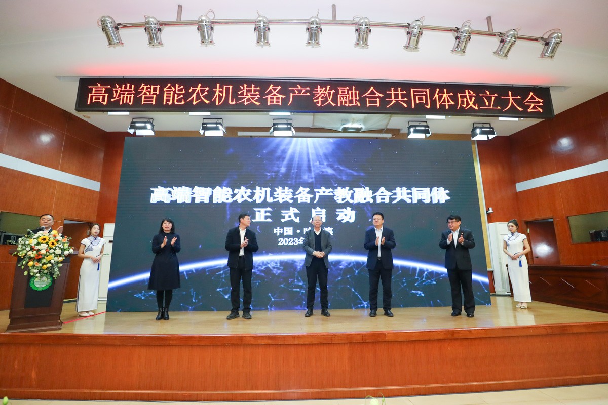 B11I1530.jpg B11I1530.jpg