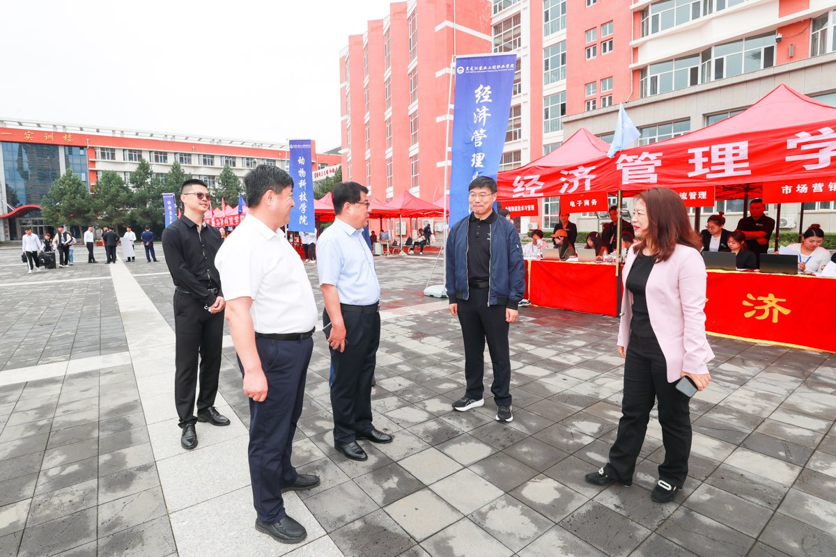 B11I5663.jpg B11I5663.jpg