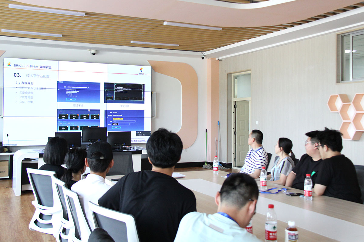 IMG_1912.JPG IMG_1912.JPG