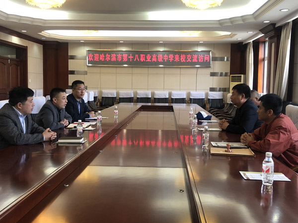 我院与多所中职学校签约  积极推进“3+2”贯通培养合作