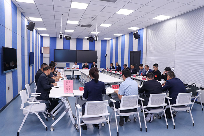 B11I6917.jpg B11I6917.jpg