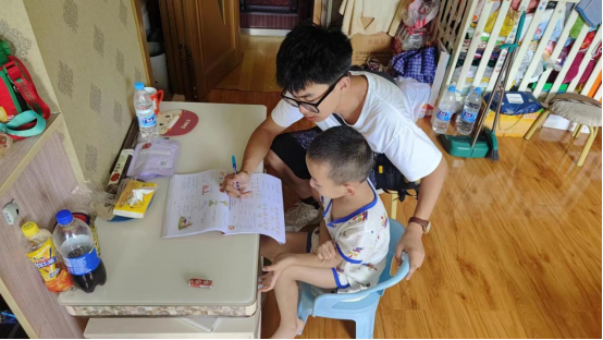 我院组织开展“弘扬雷锋精神 绽放青春风采”系列志愿活动 新闻(1)908.png 我院组织开展“弘扬雷锋精神 绽放青春风采”系列志愿活动 新闻(1)908.png