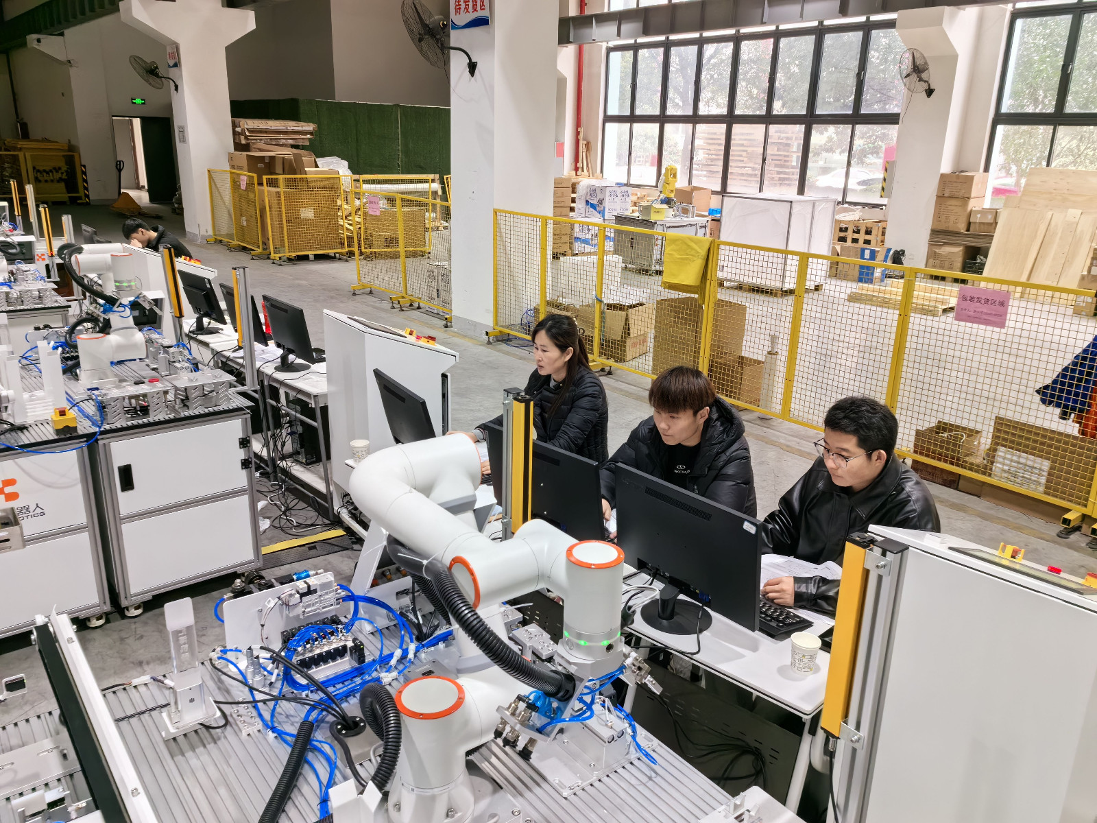 3孙晶左一.jpg 3孙晶左一.jpg