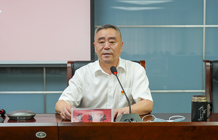 3焦光纯院长主持会议.jpg 3焦光纯院长主持会议.jpg