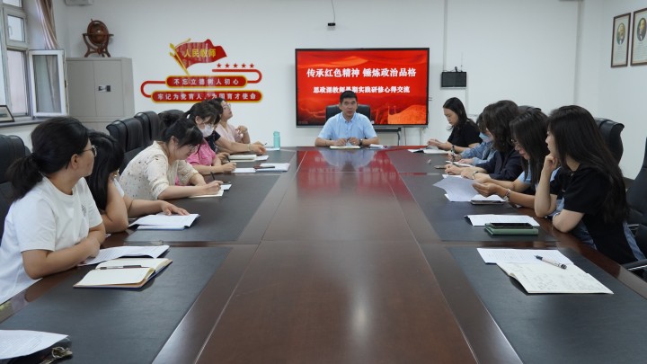 座谈会现场2.JPG 座谈会现场2.JPG