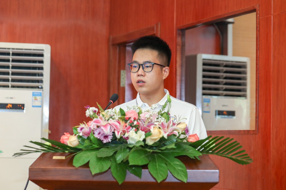 B11I7460.jpg B11I7460.jpg