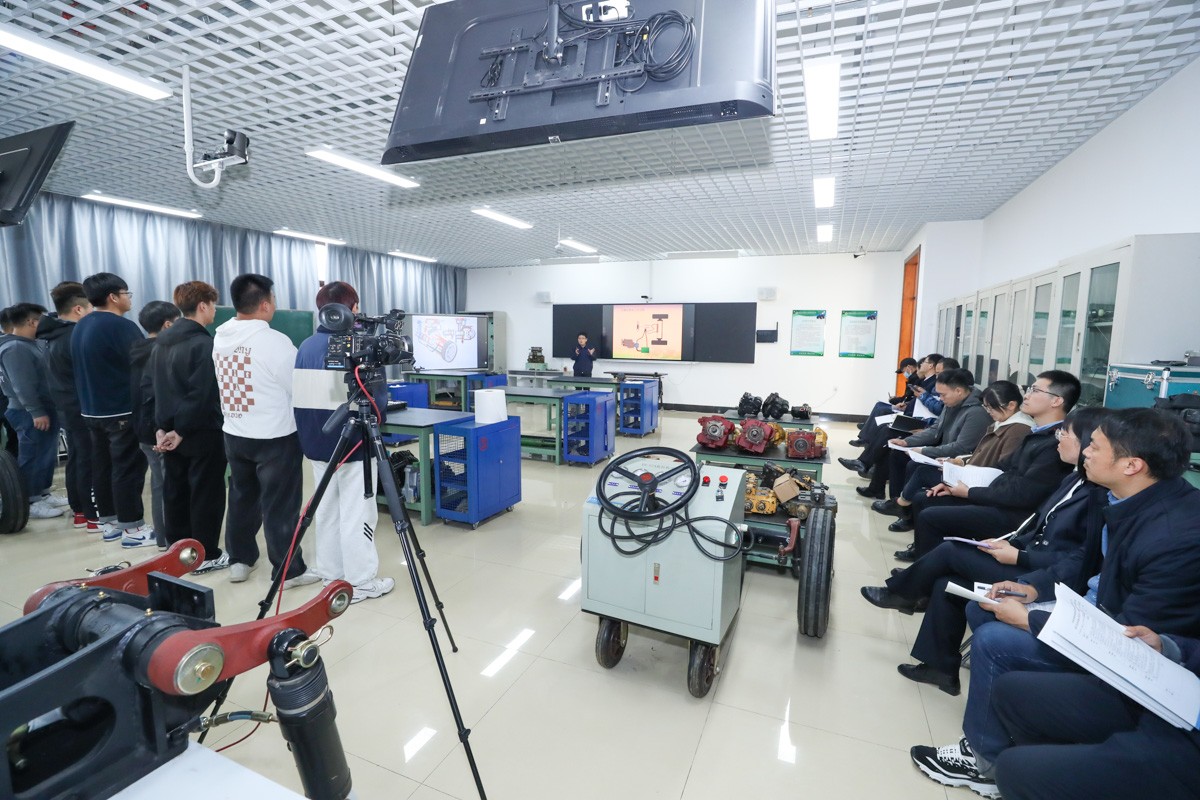 B11I1643.jpg B11I1643.jpg