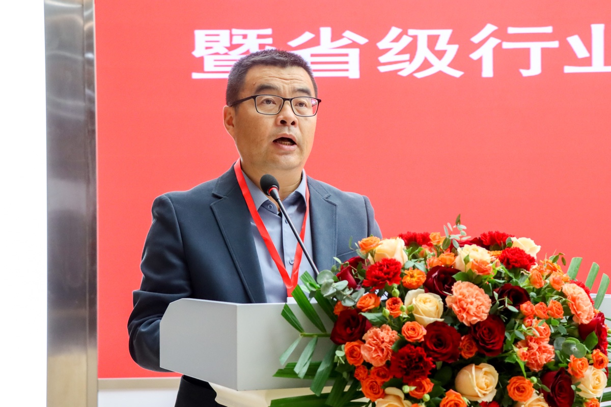 IMG_6990.jpg IMG_6990.jpg