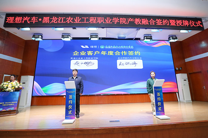 B11I8281.jpg B11I8281.jpg