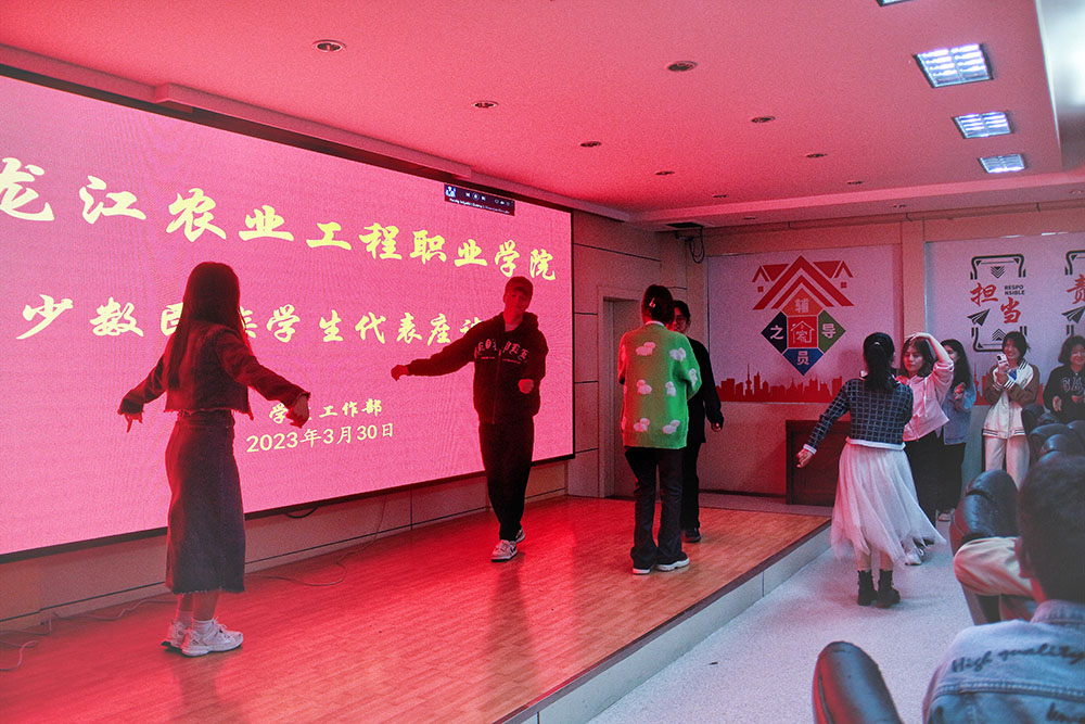 2学生才艺展示 拷贝.jpg