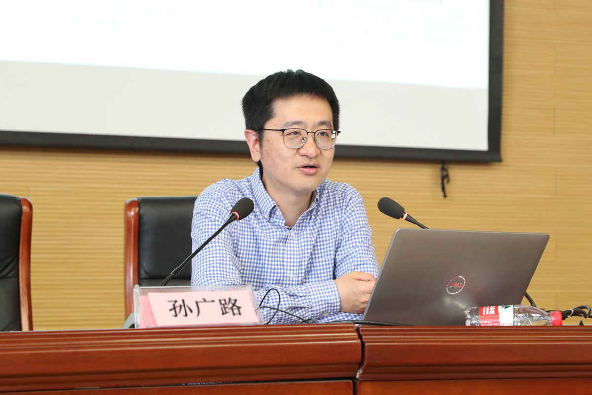 B11I9224.jpg B11I9224.jpg