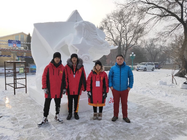 助人为乐再续农工人暖心故事 我院教师松峰山冒雨背受伤老人下山