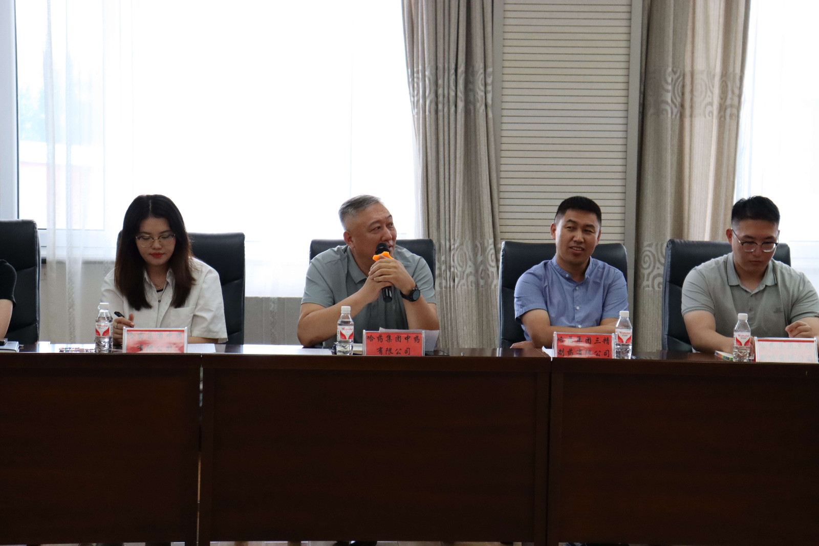 图片5.jpg 图片5.jpg