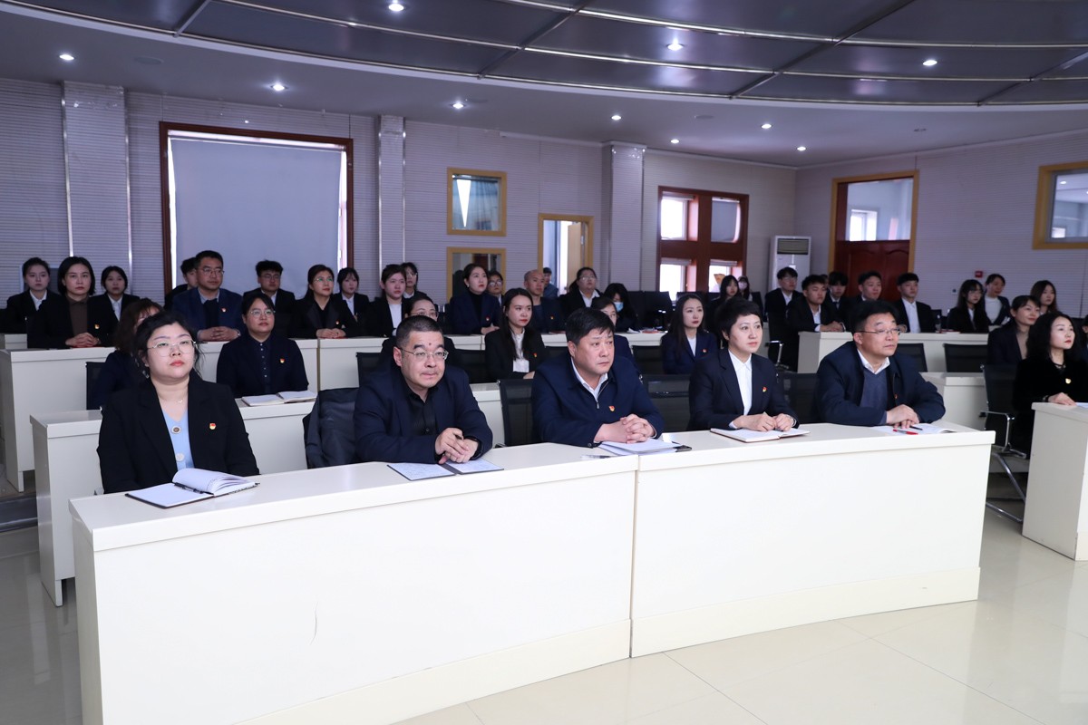 B11I2002.jpg B11I2002.jpg