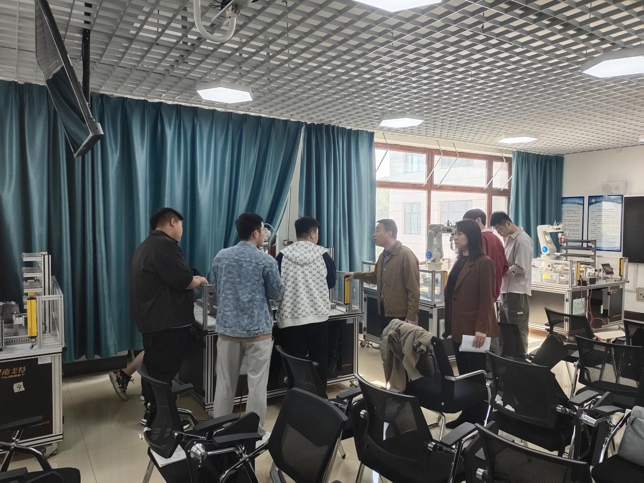 参观.png 参观.png