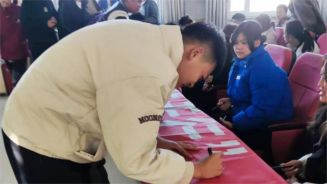 学生工作部走访海伦校区并开展系列学生教育活动 (8) .jpg