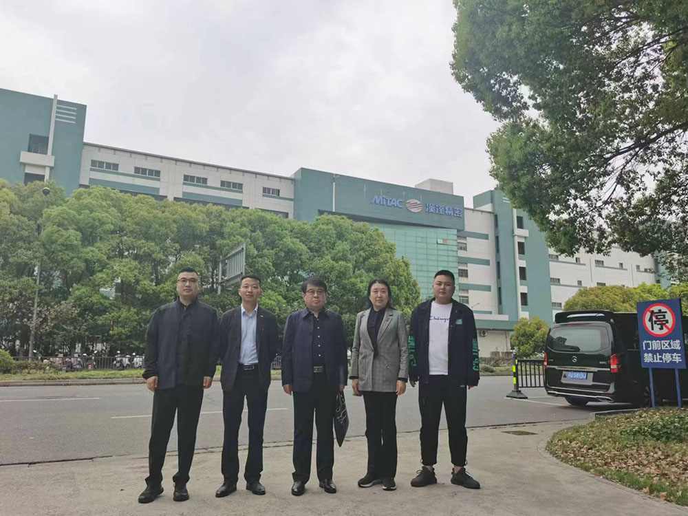 4李东阳书记走访汉达精密电子（昆山）有限公司.jpg
